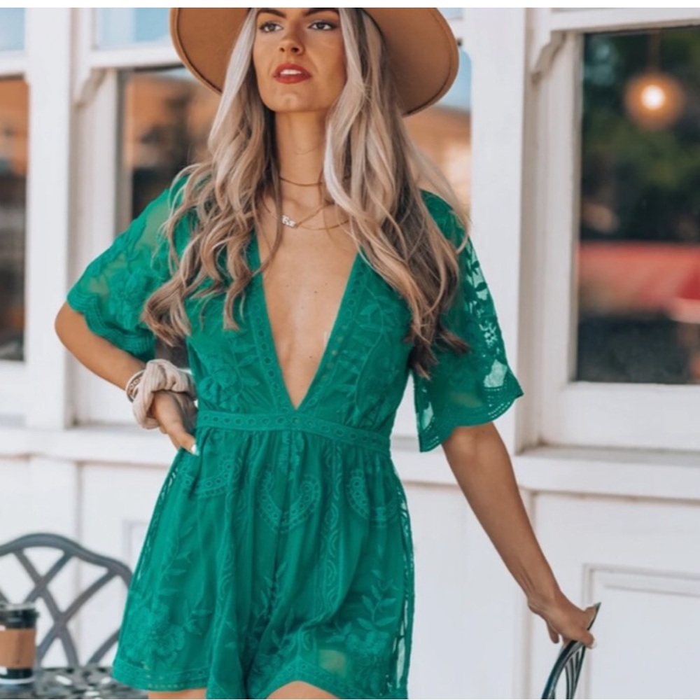 Honey Punch Bohemian Emerald Green Lace Romper Size Medium